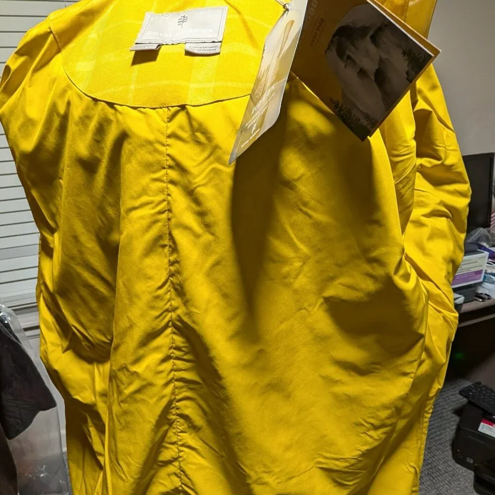 Royal Robbin Mobile Waterproof Large Gold Trench Plaid Coat, Women - Picture 10 of 11